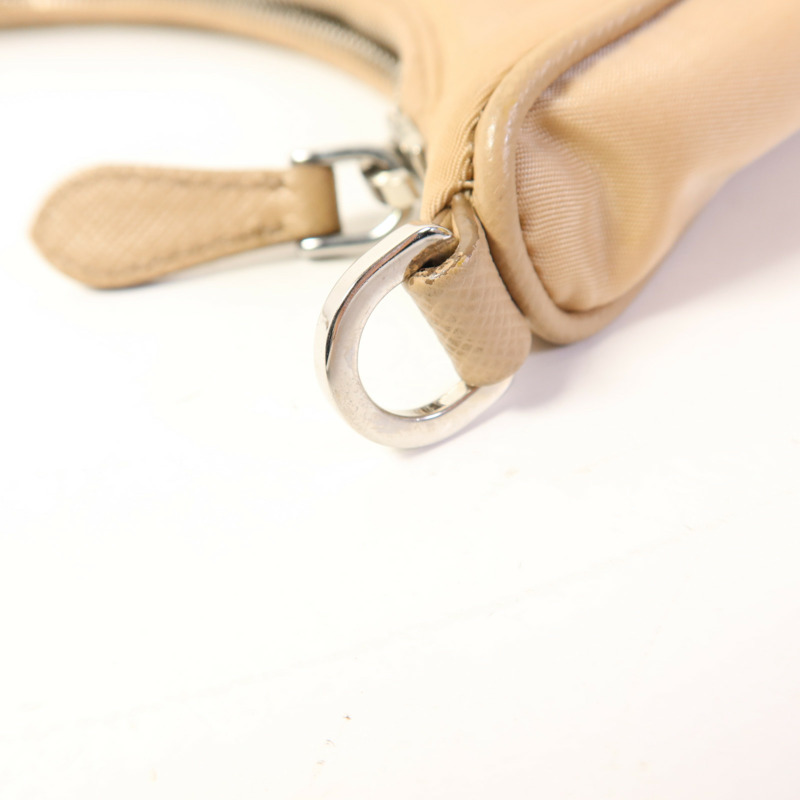 PRADA 尼龍Re-Edition 2005銀扣肩背袋-8