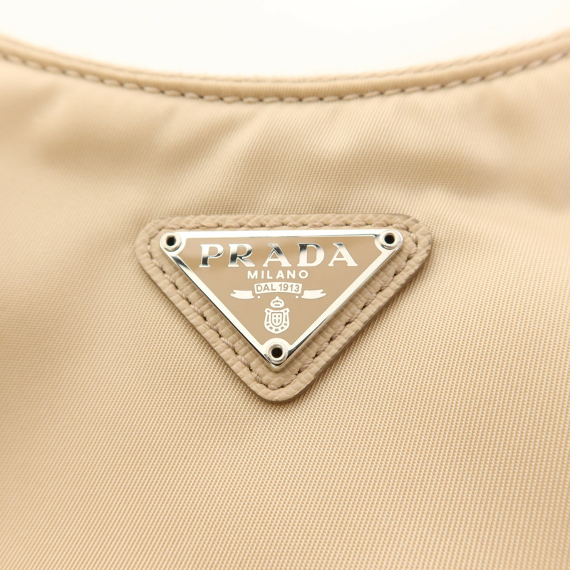PRADA 尼龍Re-Edition 2005銀扣肩背袋-11