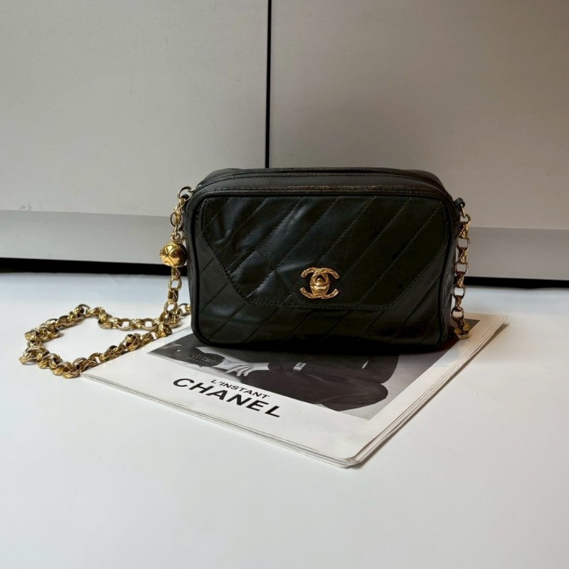 Chanel 金鍊黑皮菱格古董相機斜背包-0