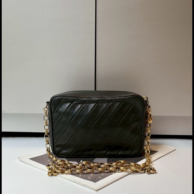 Chanel 金鍊黑皮菱格古董相機斜背包-1