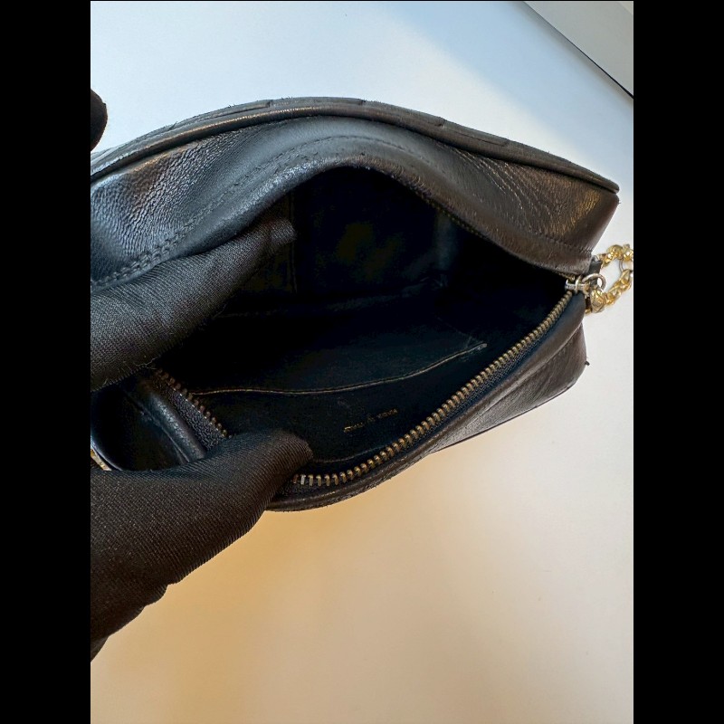 Chanel 金鍊黑皮菱格古董相機斜背包-19