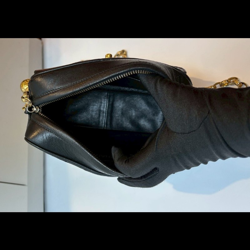 Chanel 金鍊黑皮菱格古董相機斜背包-22