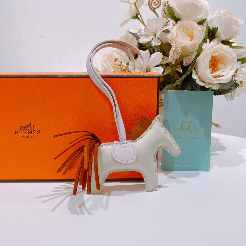 TW4522 Hermes 愛馬仕 馬仔掛件 小皮具Rodeo Charm PM Craie/Gold/mauve Pale-1