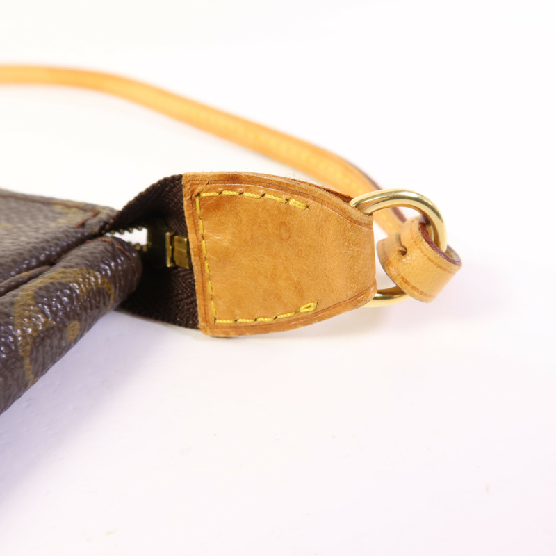 LOUIS VUITTON Monogram Pochette Accessoires金扣手挽袋棕色-14