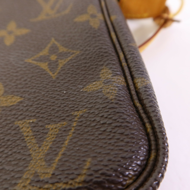 LOUIS VUITTON Monogram Pochette Accessoires金扣手挽袋棕色-16