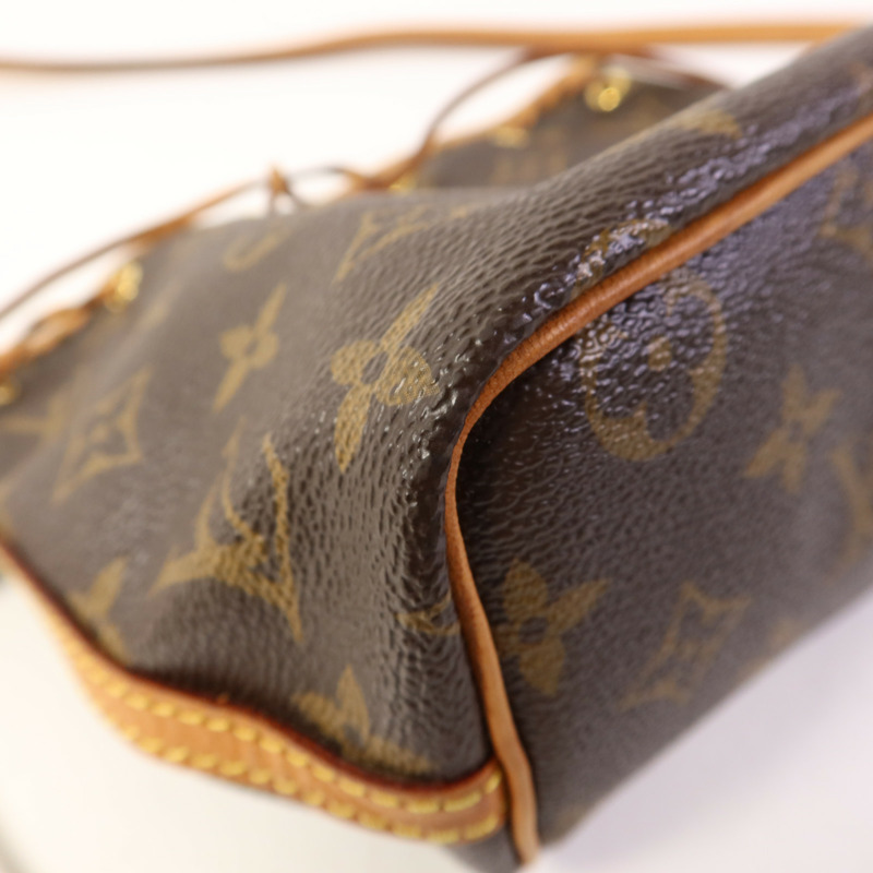 LOUIS VUITTON Monogram Nano Noe金扣肩背袋-11