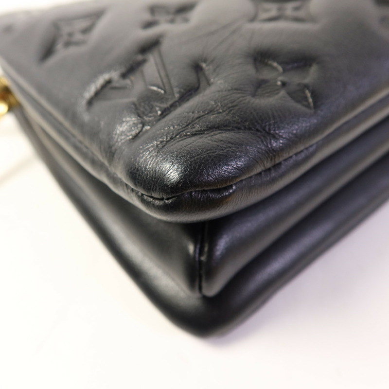 LOUIS VUITTON Monogram Embossed Coussin BB金扣鏈帶手挽肩背兩用袋-12
