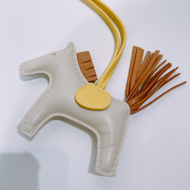 TW4523 Hermes 愛馬仕 馬仔掛件 小皮具Rodeo Charm PM Craie/Chain Agnea-6