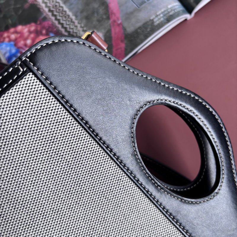 ::BURBERRY:: Pocket 帆布手提 / 斜背口袋包(黑灰)-9