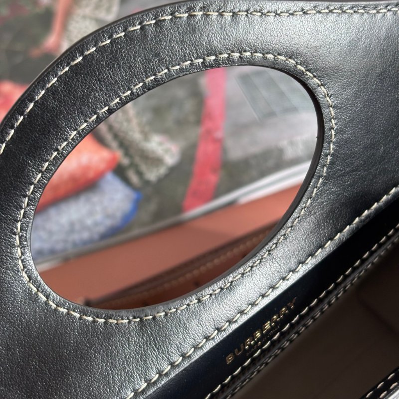 ::BURBERRY:: Pocket 帆布手提 / 斜背口袋包(黑灰)-30