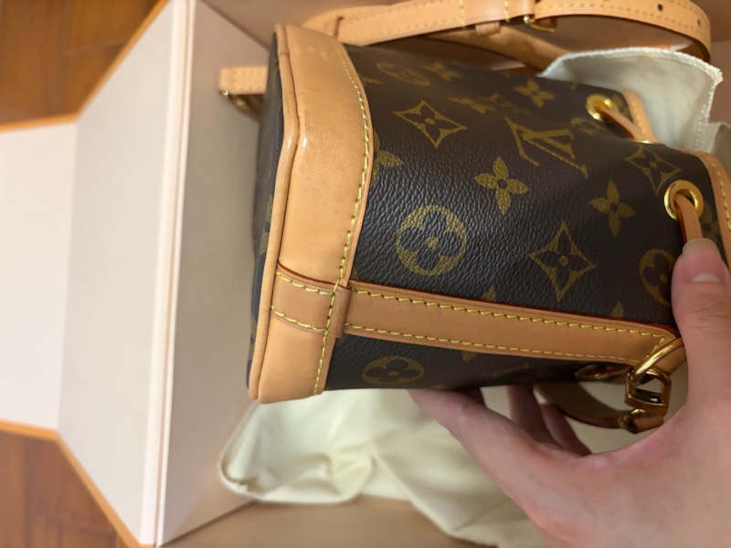 lv nano 水桶包-7