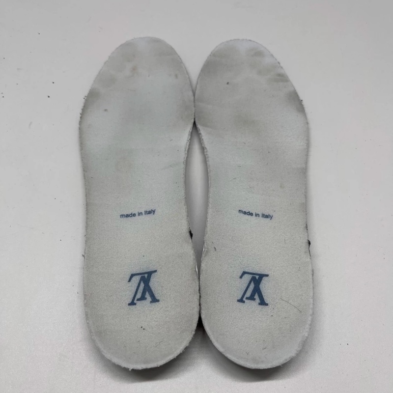 LV trainer sticker-7