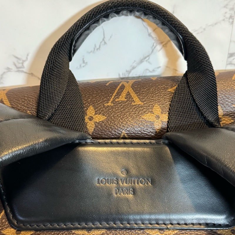 LV咖啡老花登山後背包-13