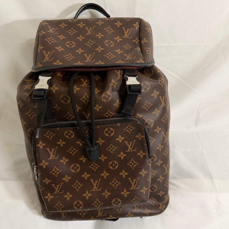 LV咖啡老花登山後背包-8
