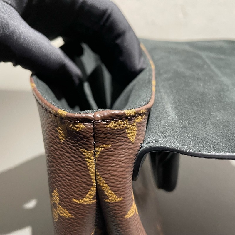 Lv Locky bb 鎖頭办 經典老花配黑色 肩背包-23