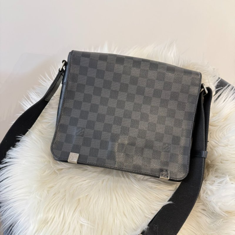 LV District 棋盤格郵差包-0