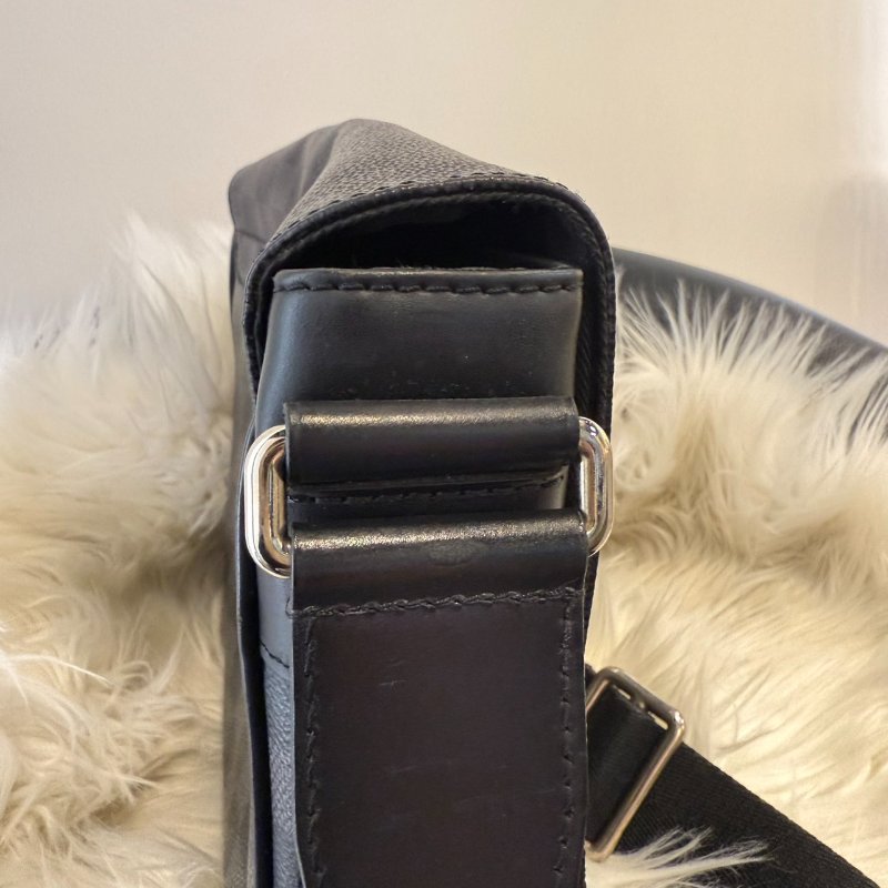 LV District 棋盤格郵差包-5