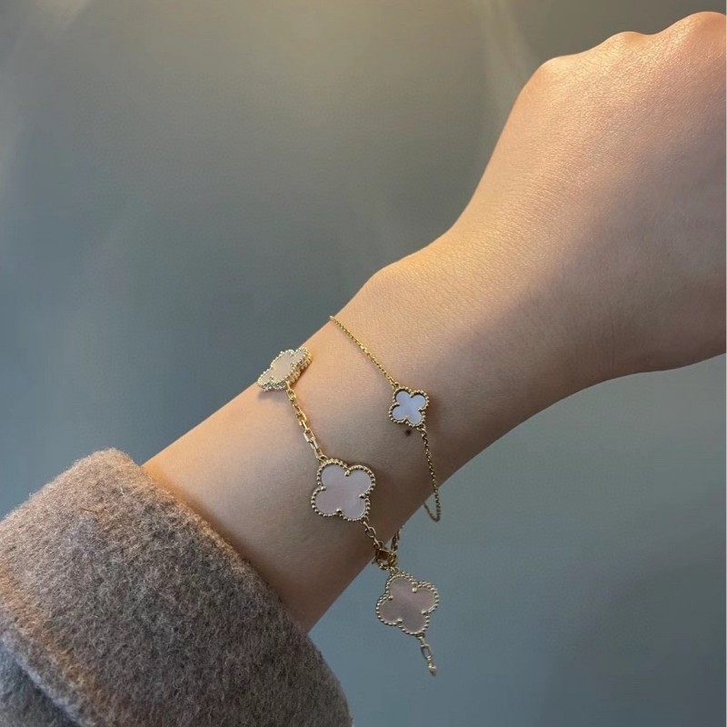 VCA 梵克雅寶 白色 小號 小花四葉草手鍊 全長約17.5cm-1