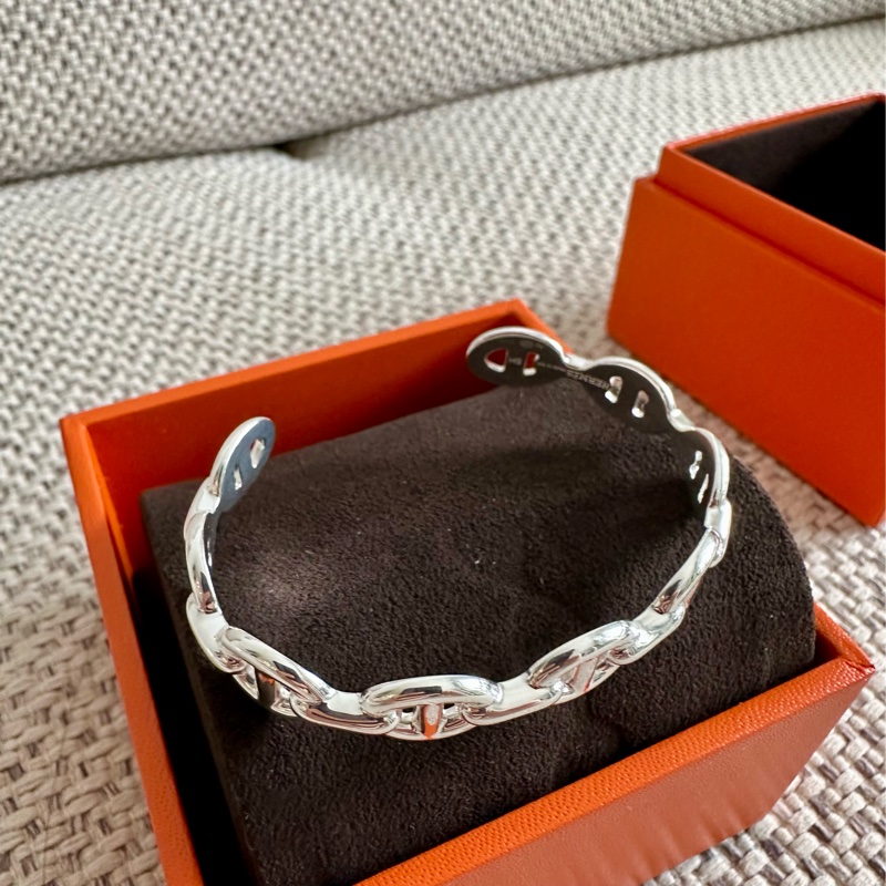 ~~Hermes Chaine d'Ancre Enchainee 豬鼻子銀手環 ~~-9