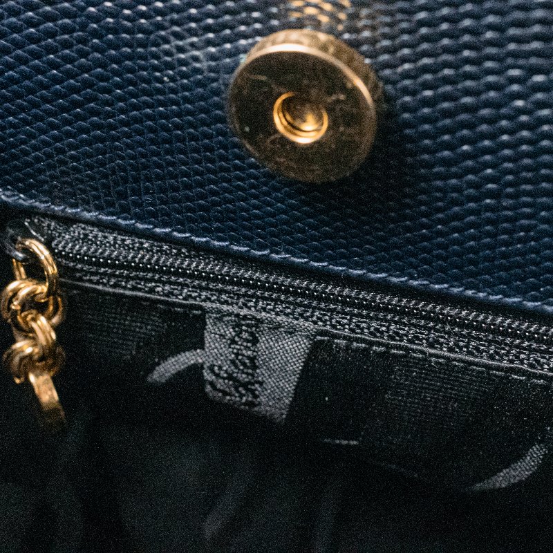 🧠小浮気見世物小屋🧠義大利製🇮🇹Salvatore Ferragamo經典蝴蝶結壓紋托特｜午夜藍真皮-13