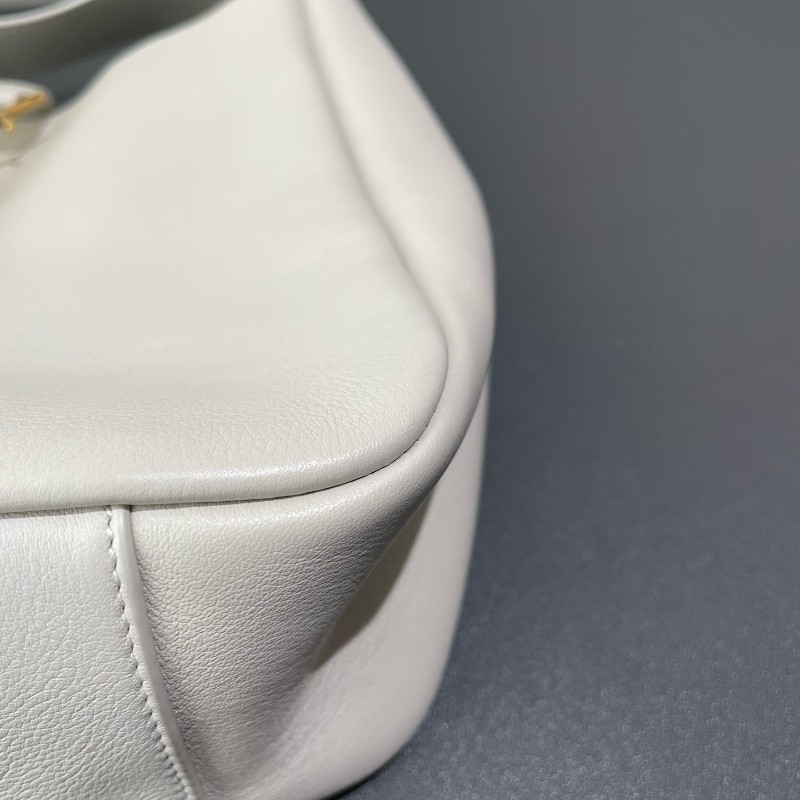 YSL hobo 小號 LE 5A7 baby 白色肩背包-12