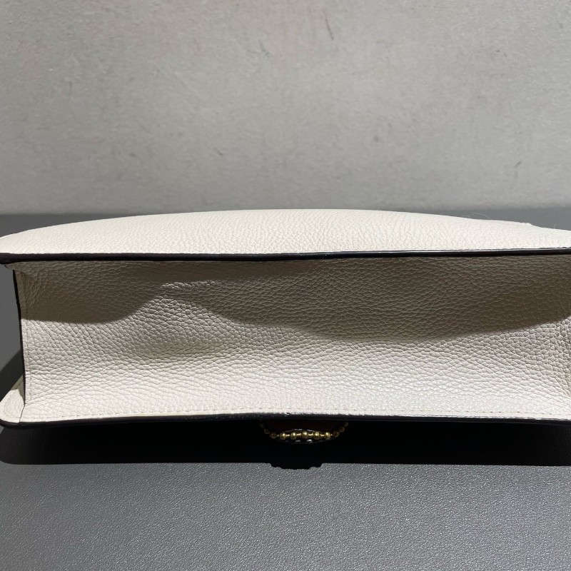 COACH Tabby 26 白色走珠珠鏈經典c信封包-11