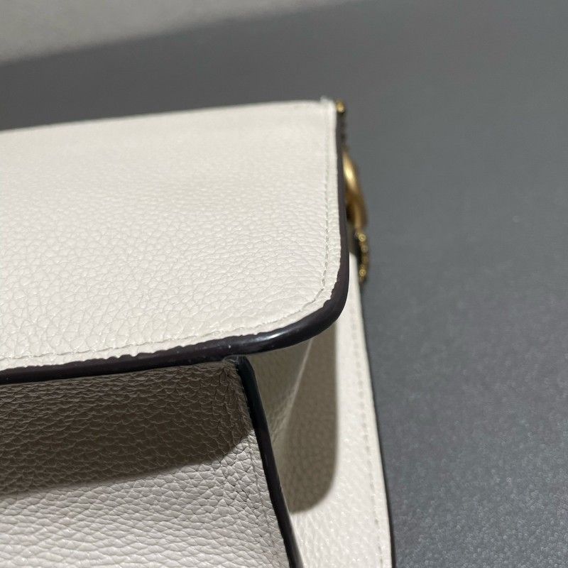 COACH Tabby 26 白色走珠珠鏈經典c信封包-13