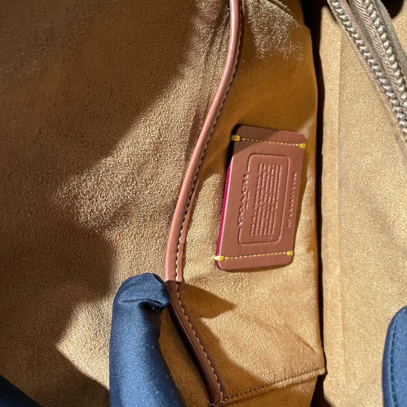 COACH Tabby 26 白色走珠珠鏈經典c信封包-23