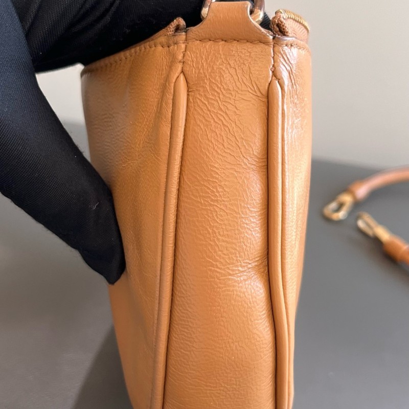 Burberry 埃倫匹亞月半包 手提包-8