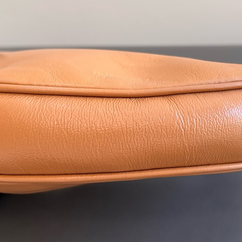 Burberry 埃倫匹亞月半包 手提包-9