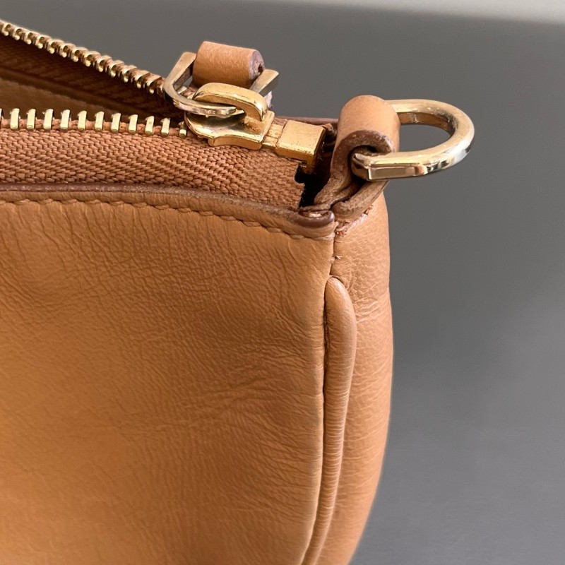 Burberry 埃倫匹亞月半包 手提包-17