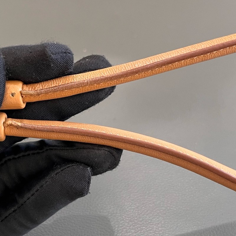 Burberry 埃倫匹亞月半包 手提包-23