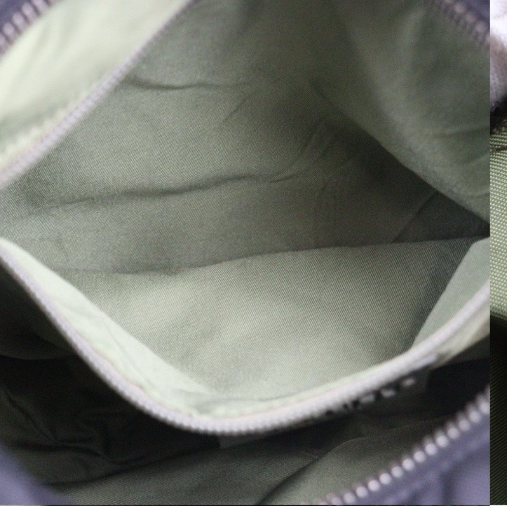 Chanel 運動系列斜背包-16