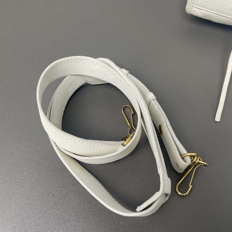 Balenciaga 白色 金扣 city機車包-26