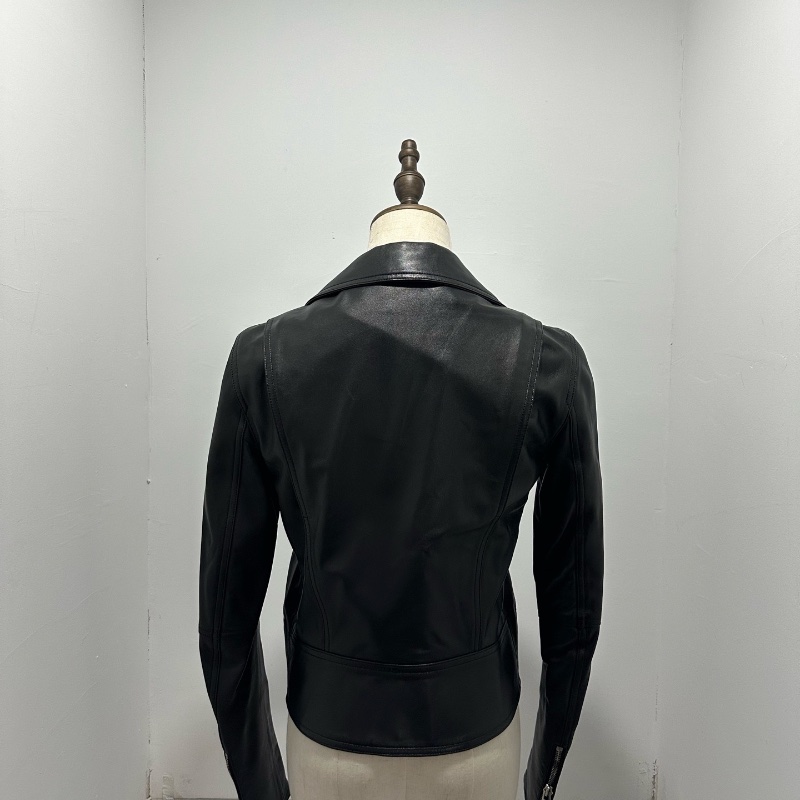 ❤️LOEWE 皮衣-1