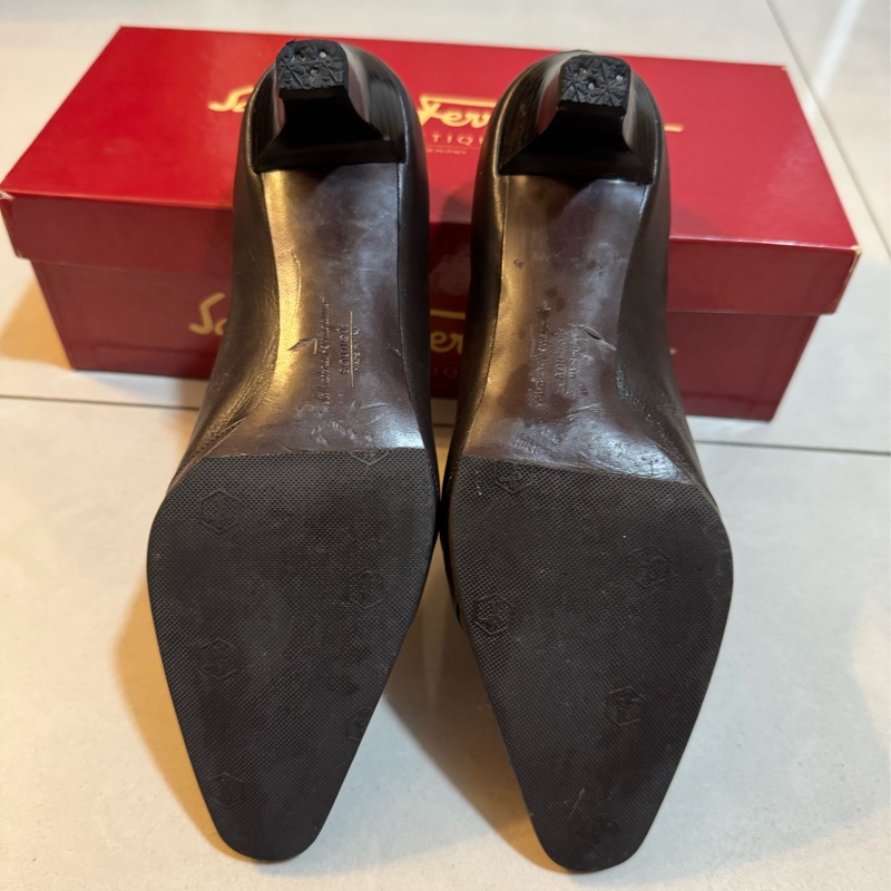 Salvatore Ferragamo深咖啡色高跟鞋5.5-1