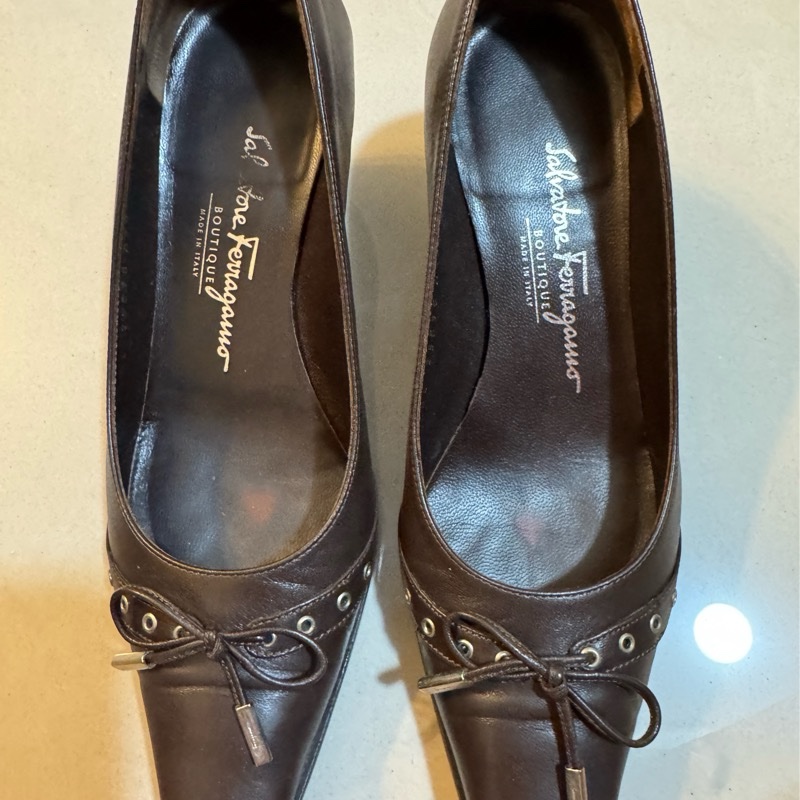 Salvatore Ferragamo深咖啡色高跟鞋5.5-6