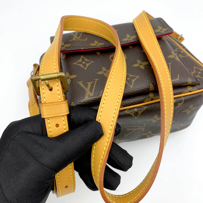 Louis Vuitton 老花可愛小豆腐包，LV，路易威登，經典包，小廢包，麻將包，側背包，二手真品，正品，現貨，免運-17