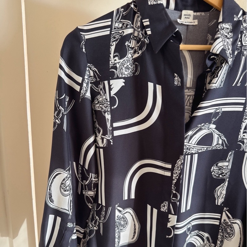 HERMES 黑底白花紋真絲襯衫 36碼-1