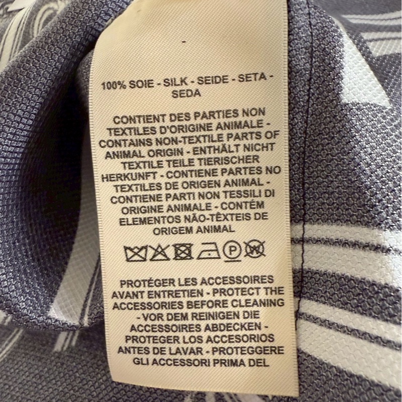 HERMES 黑底白花紋真絲襯衫 36碼-9