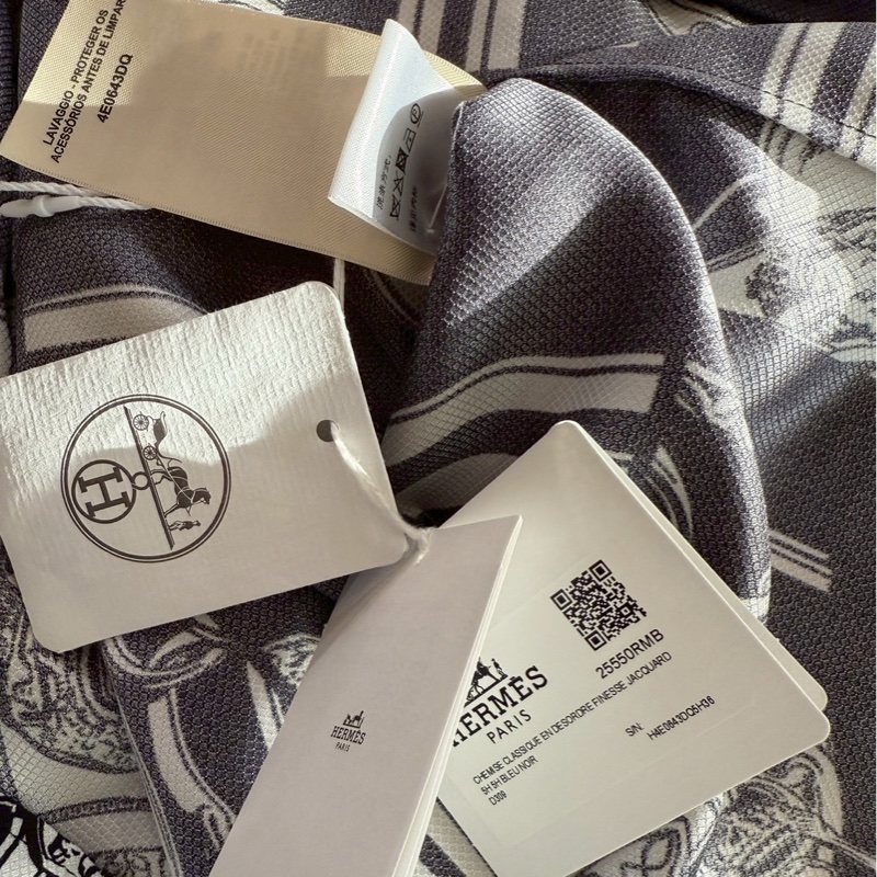 HERMES 黑底白花紋真絲襯衫 36碼-12