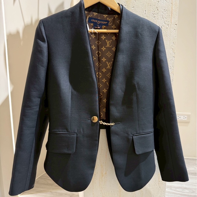 LV V領老花內裡黑色西裝外套 36碼-0