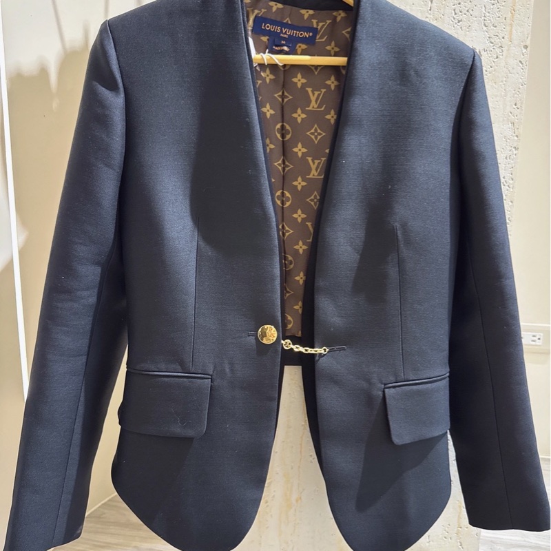 LV V領老花內裡黑色西裝外套 36碼-1