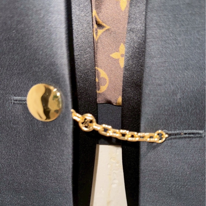 LV V領老花內裡黑色西裝外套 36碼-2