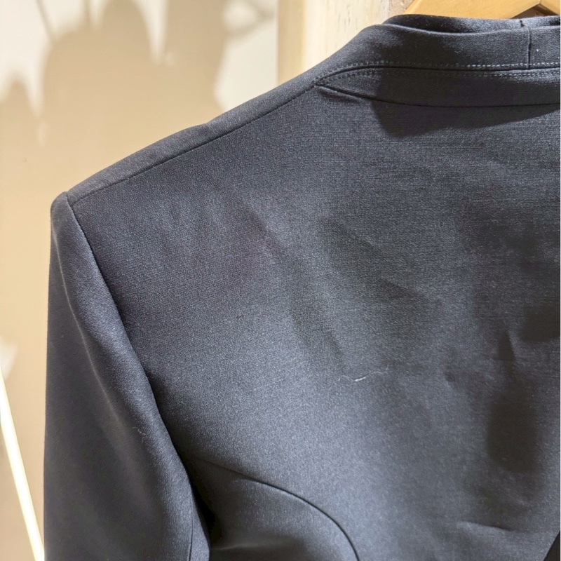 LV V領老花內裡黑色西裝外套 36碼-4