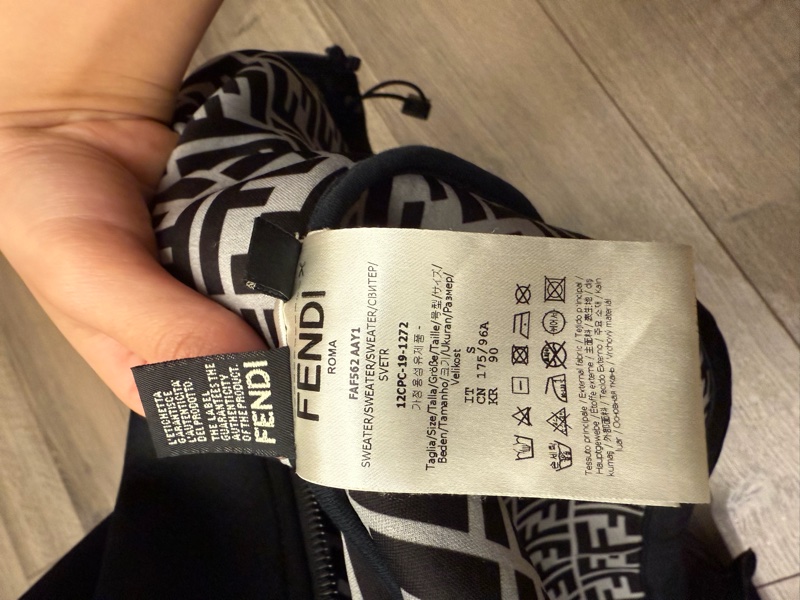 可議價冬天限定✨FENDI男款黑色連帽外套-7