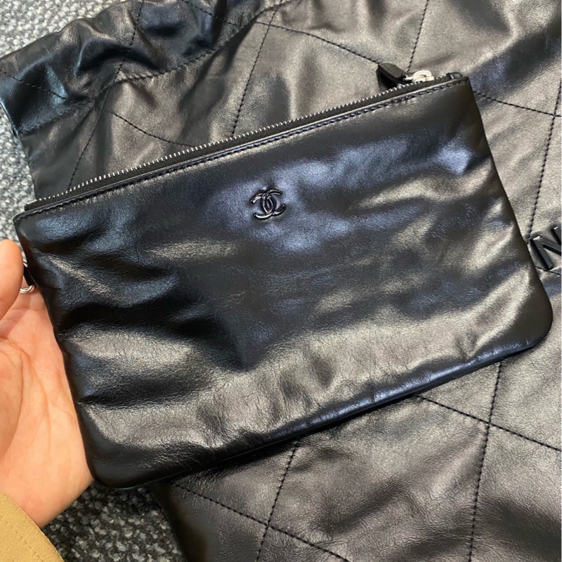潮男女必備🕶️99新🆕Chanel香奈兒22bag中號so black全黑垃圾袋單肩手提包-14