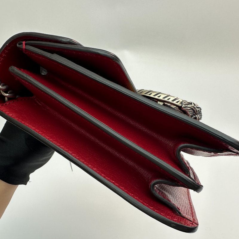 GUCCI 女士 Dionysus 虎頭搭扣印花皮革肩/斜背包，紅色花卉圖案-3