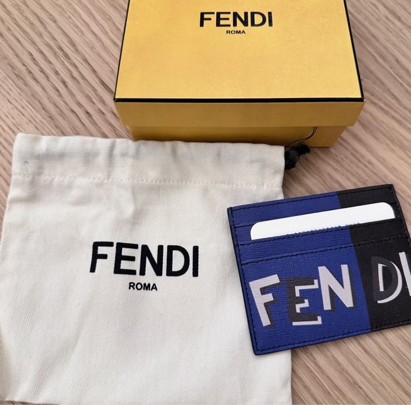 Fendi藍黑撞色造型款卡夾-1
