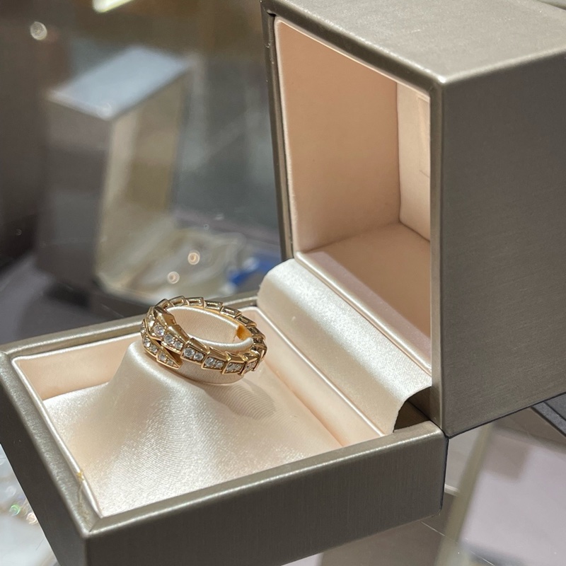 Bvlgari宝格丽窄版玫瑰金满钻蛇戒-2